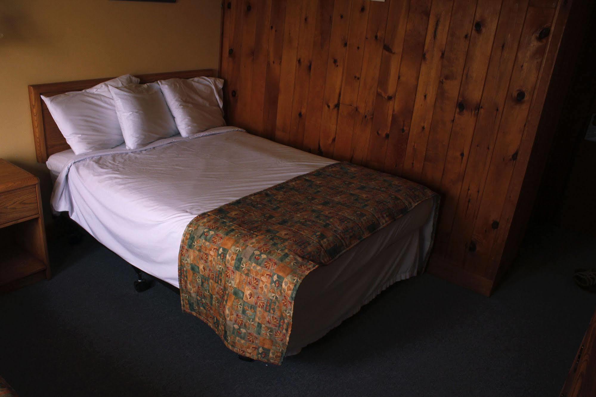 Hotel Brier Island Westport